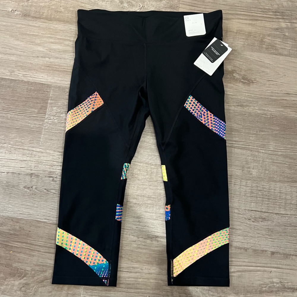GapFit GFast Capri - 21” inseam - regular rise - Size L - Brand New - NWT
